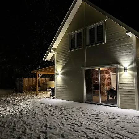 Сasa de vacaciones Kaszuby Oliwkowy Na Kaszubach Balia Z Jacuzzi Jeziora Lasy